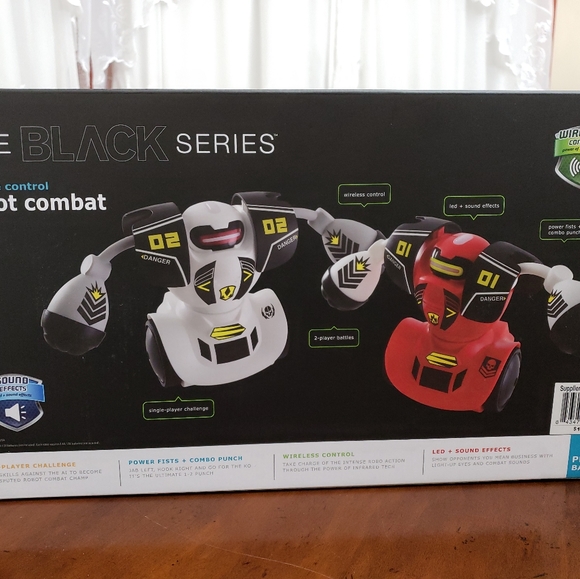 New The Black Series "Robot Combat" - Picture 3 of 8